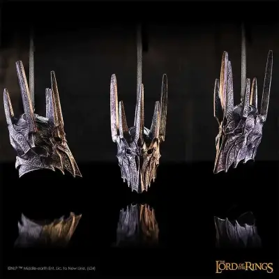 Figurine lord of the rings helm sauron hanging ornament